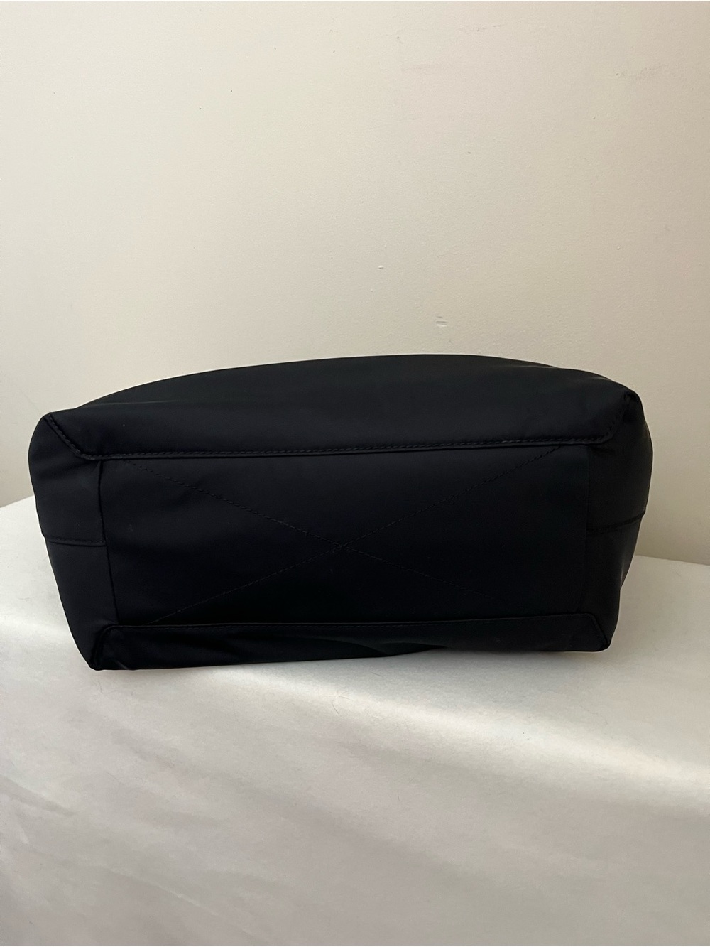 Marc Jacobs Black Nylon Large Tote with Gold Logo - Picture 8 of 14